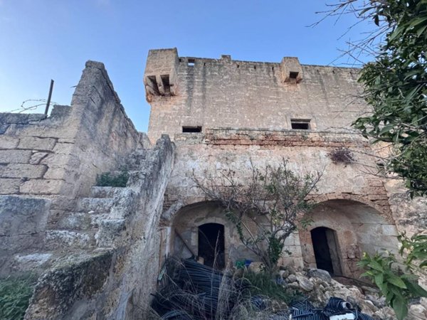 casa indipendente in vendita a Mola di Bari in zona Cozze