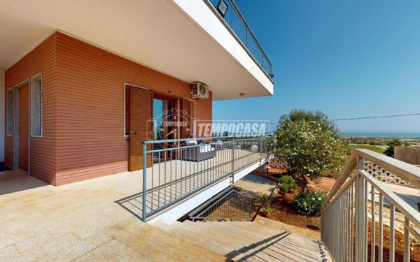 casa indipendente in vendita a Mola di Bari