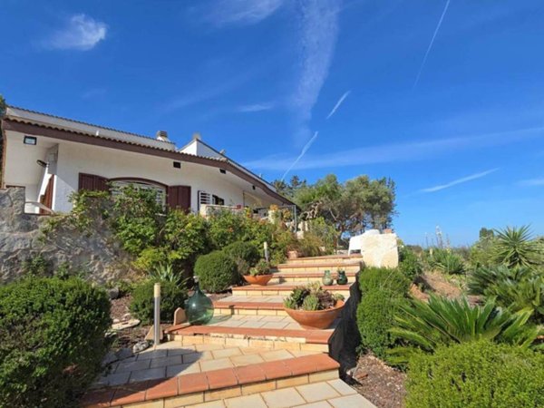 casa indipendente in vendita a Mola di Bari