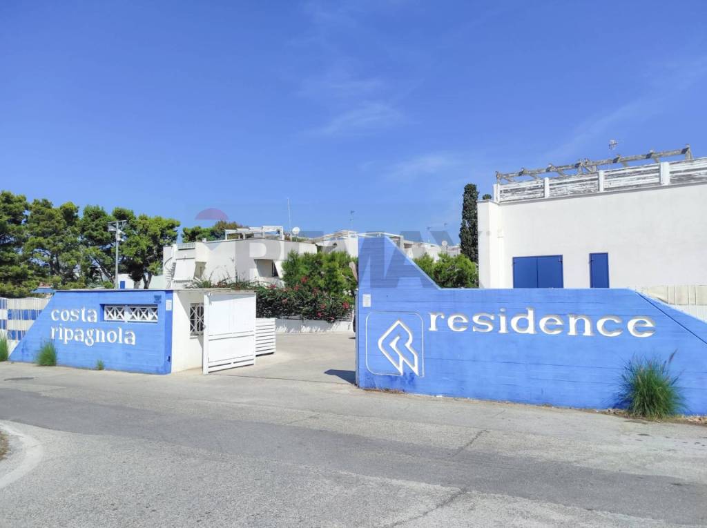 casa indipendente in vendita a Mola di Bari in zona Cozze