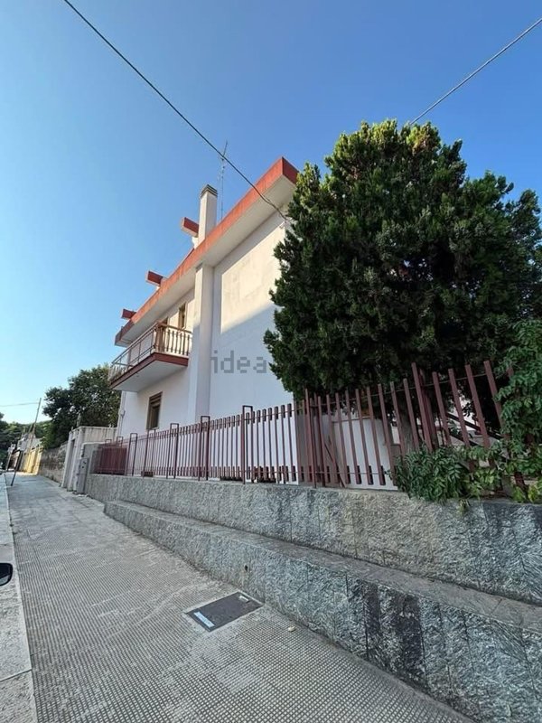 pentavano in vendita a Mola di Bari