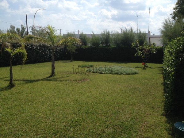 casa indipendente in vendita a Mola di Bari in zona Cozze