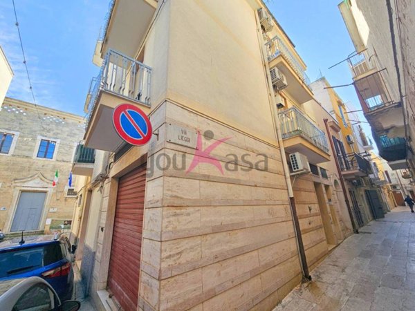 locale commerciale in vendita a Mola di Bari