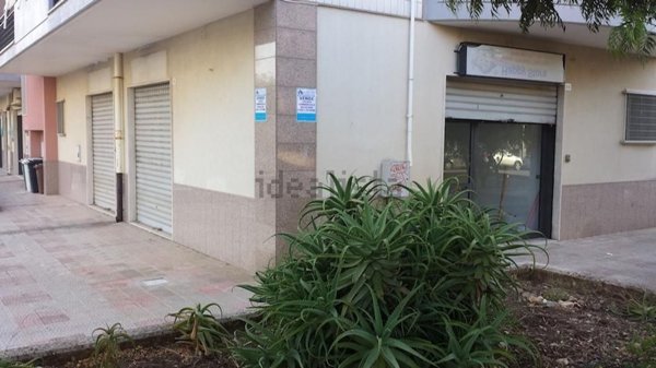 locale commerciale in vendita a Mola di Bari