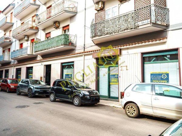 negozio in vendita a Mola di Bari
