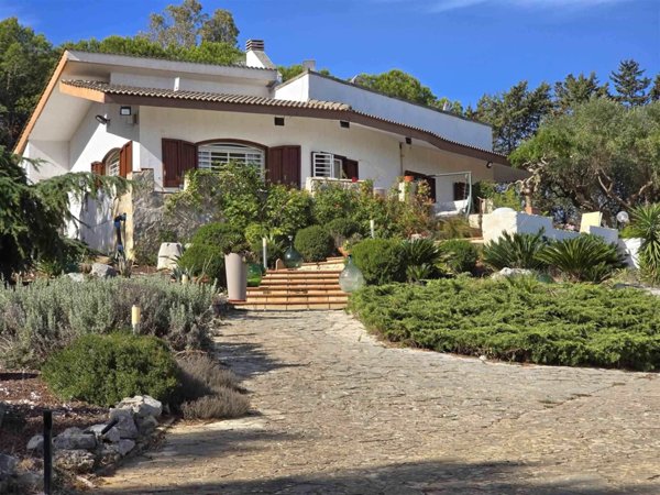 casa indipendente in vendita a Mola di Bari