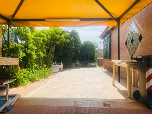 casa indipendente in vendita a Mola di Bari in zona Cozze