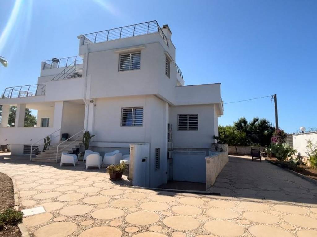 casa indipendente in vendita a Mola di Bari