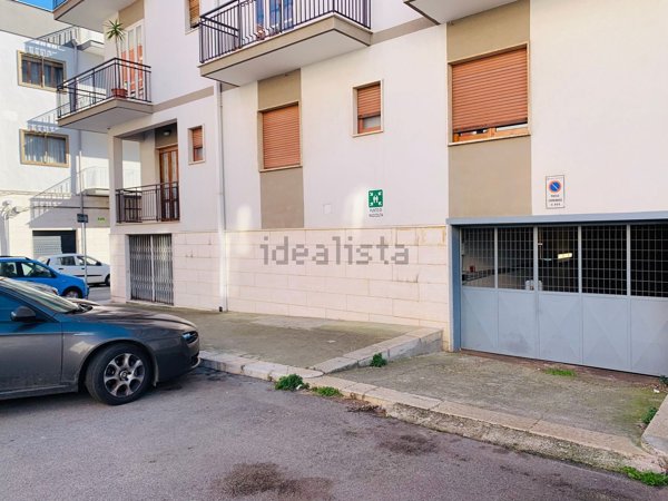 box auto in vendita a Mola di Bari