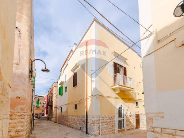 casa indipendente in vendita a Molfetta in zona Centro Città