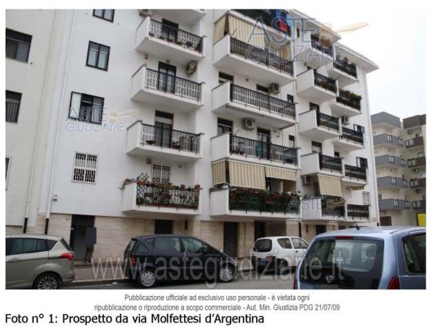 locale commerciale in vendita a Molfetta