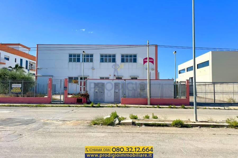 capannone in vendita a Molfetta