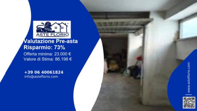 locale commerciale in vendita a Molfetta