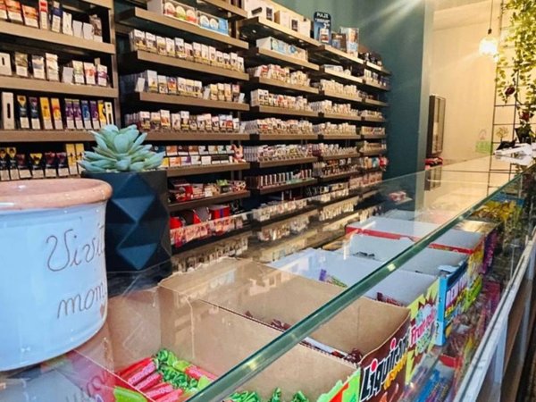 negozio in vendita a Molfetta in zona Centro Città