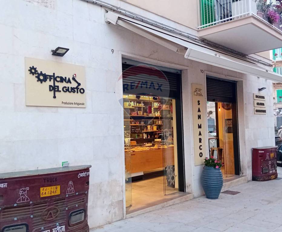 negozio in vendita a Molfetta in zona Centro Città