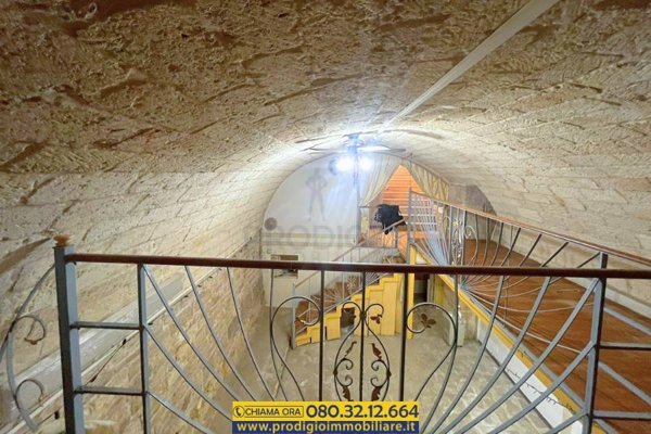 locale commerciale in vendita a Molfetta