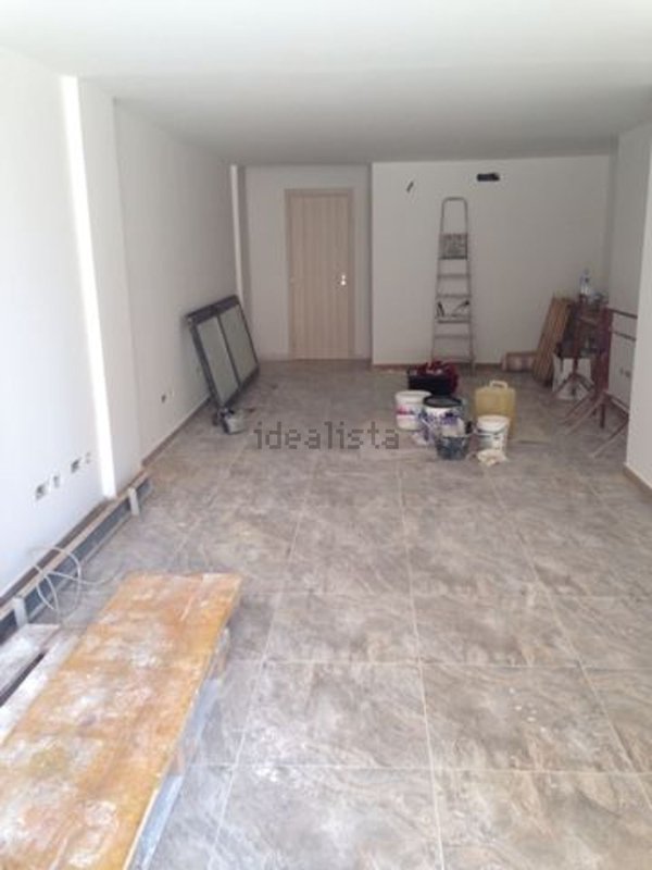 locale commerciale in vendita a Molfetta in zona Centro Città