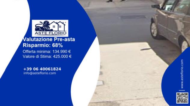 locale commerciale in vendita a Molfetta