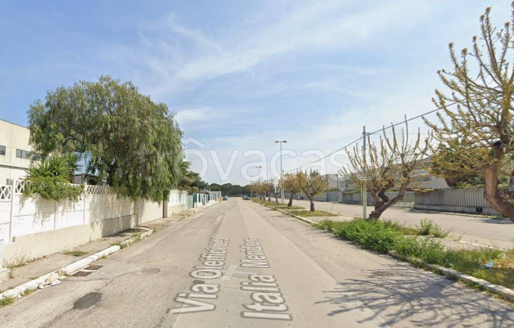 locale commerciale in vendita a Molfetta in zona Centro Città