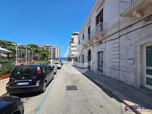 locale commerciale in vendita a Molfetta