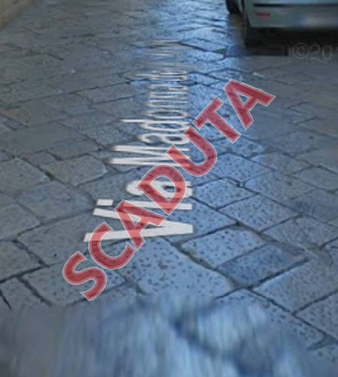 locale commerciale in vendita a Molfetta in zona Centro Città