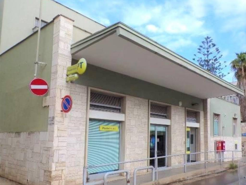 ufficio in vendita a Molfetta in zona Centro Città