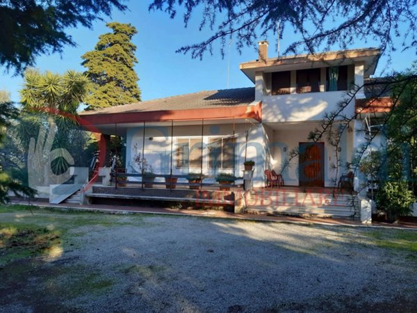 casa indipendente in vendita a Molfetta in zona Madonna della Rosa