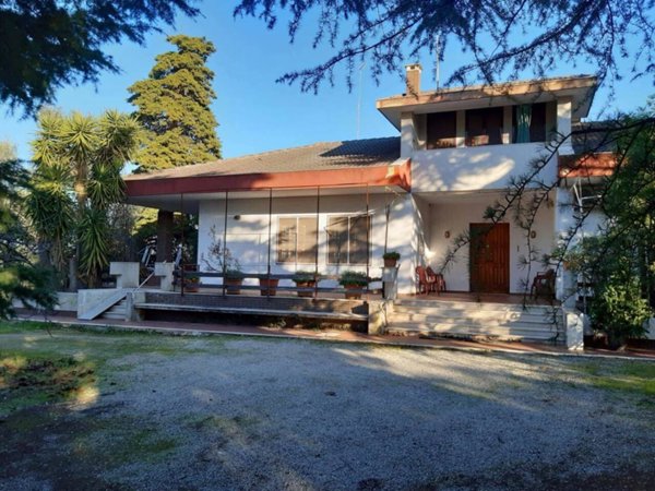 casa indipendente in vendita a Molfetta in zona Madonna della Rosa