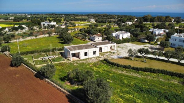 casa indipendente in vendita a Monopoli in zona Centro Storico