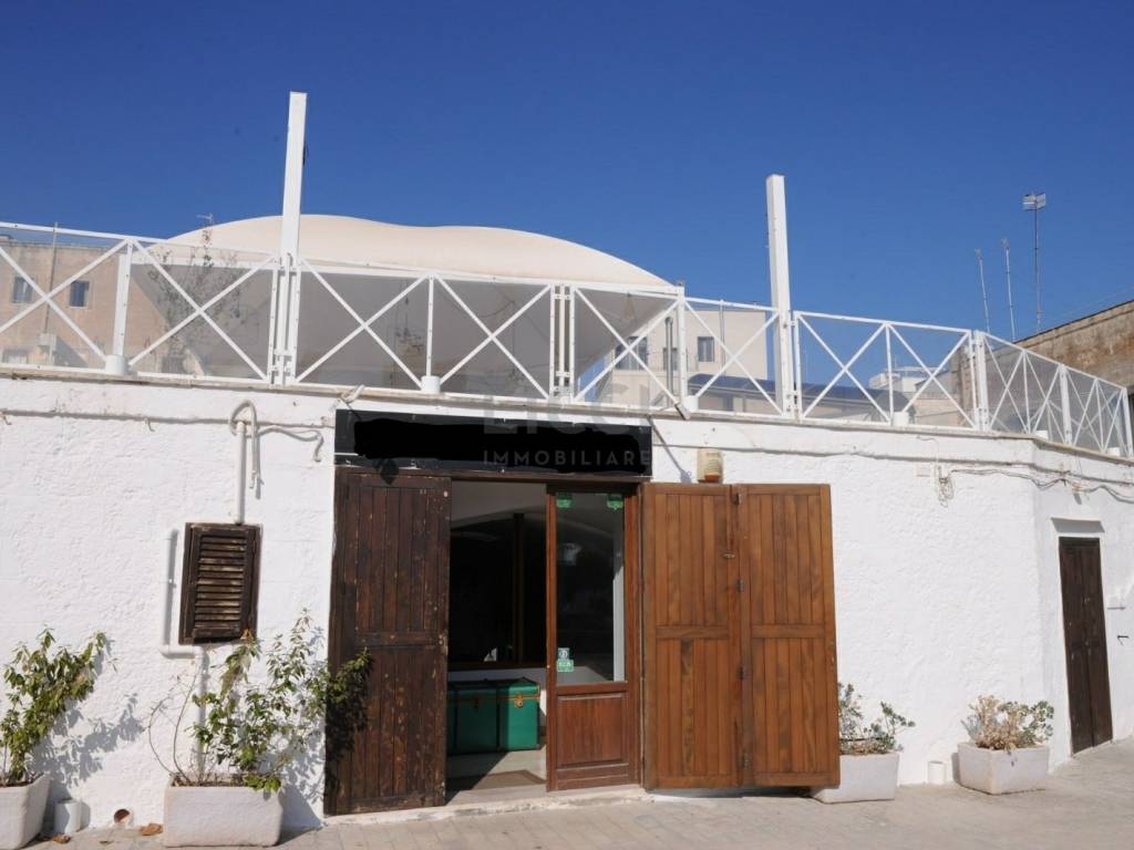 casa indipendente in vendita a Monopoli in zona Centro Storico