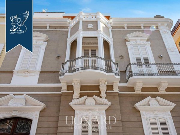 intera palazzina in vendita a Monopoli in zona Centro Storico