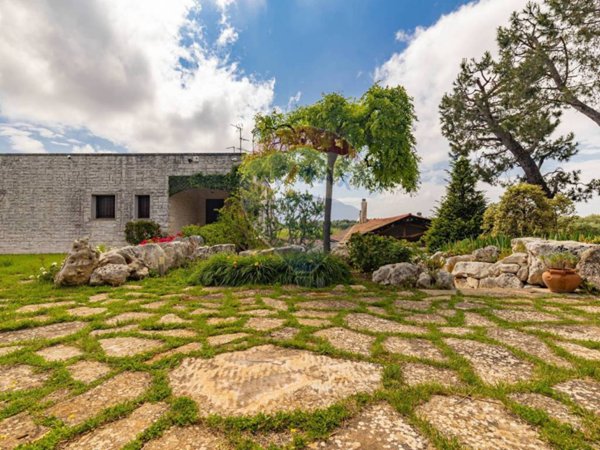 casa indipendente in vendita a Monopoli