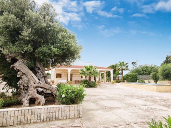 casa indipendente in vendita a Monopoli