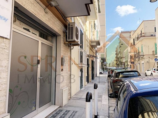 negozio in vendita a Monopoli