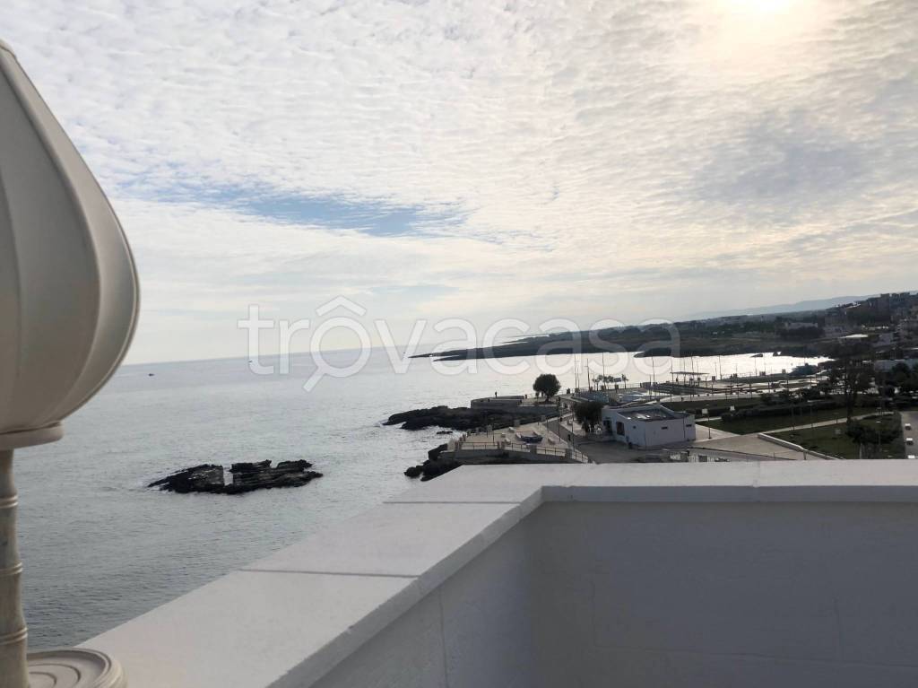 casa indipendente in vendita a Monopoli in zona Centro Storico