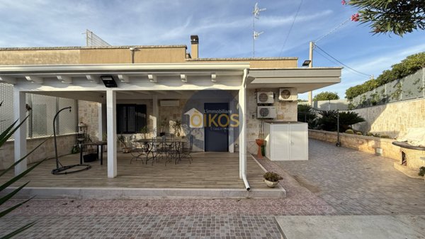 casa indipendente in vendita a Monopoli in zona Centro Storico