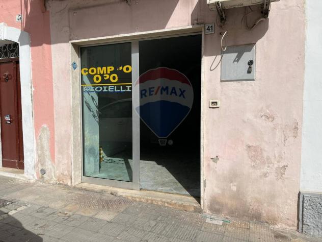negozio in vendita a Monopoli