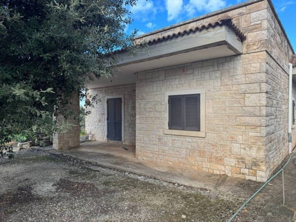 casa indipendente in vendita a Monopoli