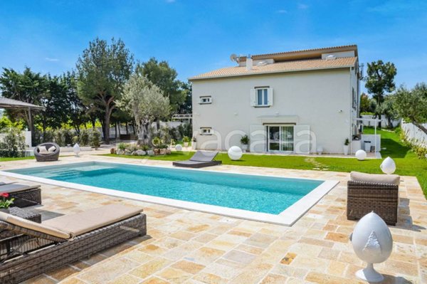casa indipendente in vendita a Monopoli