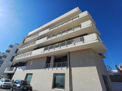 negozio in vendita a Monopoli
