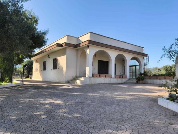 casa indipendente in vendita a Monopoli