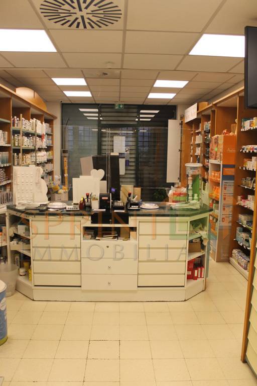 locale commerciale in vendita a Monopoli