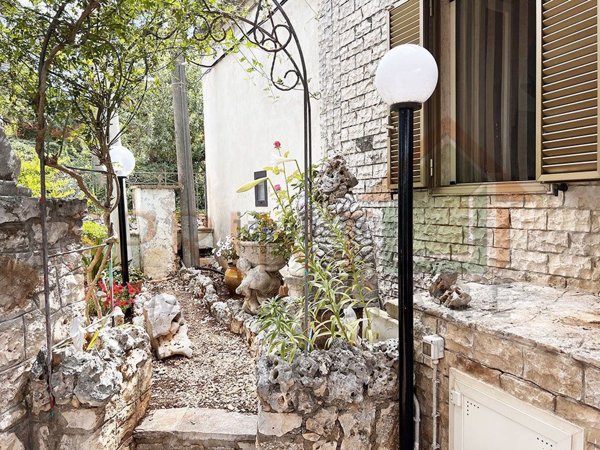 casa indipendente in vendita a Monopoli in zona Cozzana