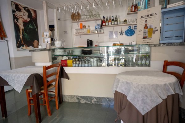negozio in vendita a Monopoli