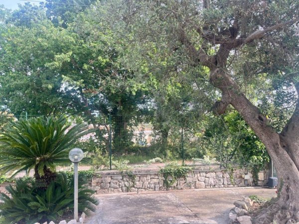 casa indipendente in vendita a Monopoli