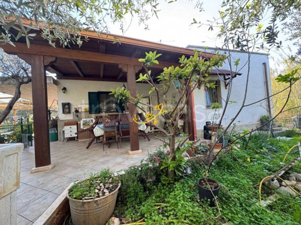 casa indipendente in vendita a Monopoli
