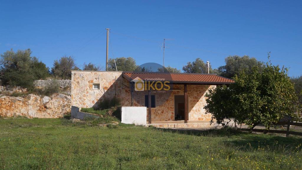 casa indipendente in vendita a Monopoli in zona Cozzana