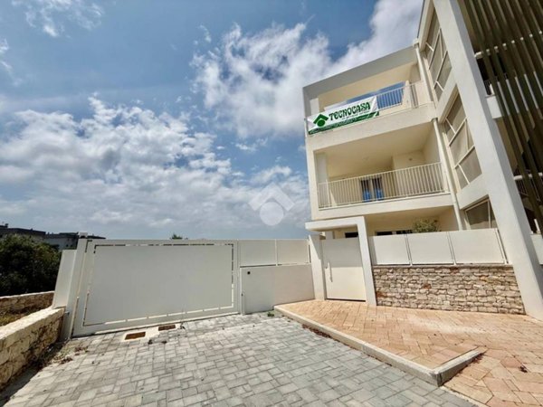 intera palazzina in vendita a Monopoli