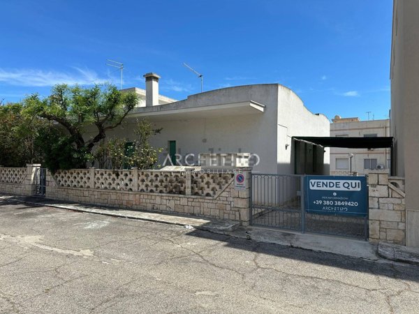 casa indipendente in vendita a Monopoli