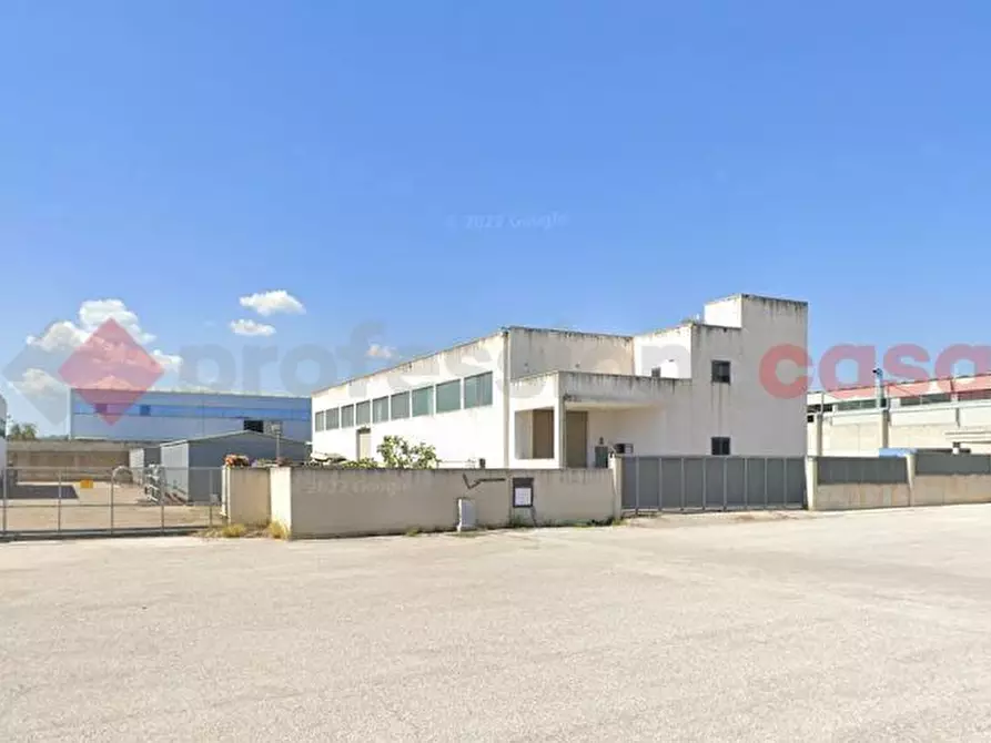 locale di sgombero in vendita a Monopoli